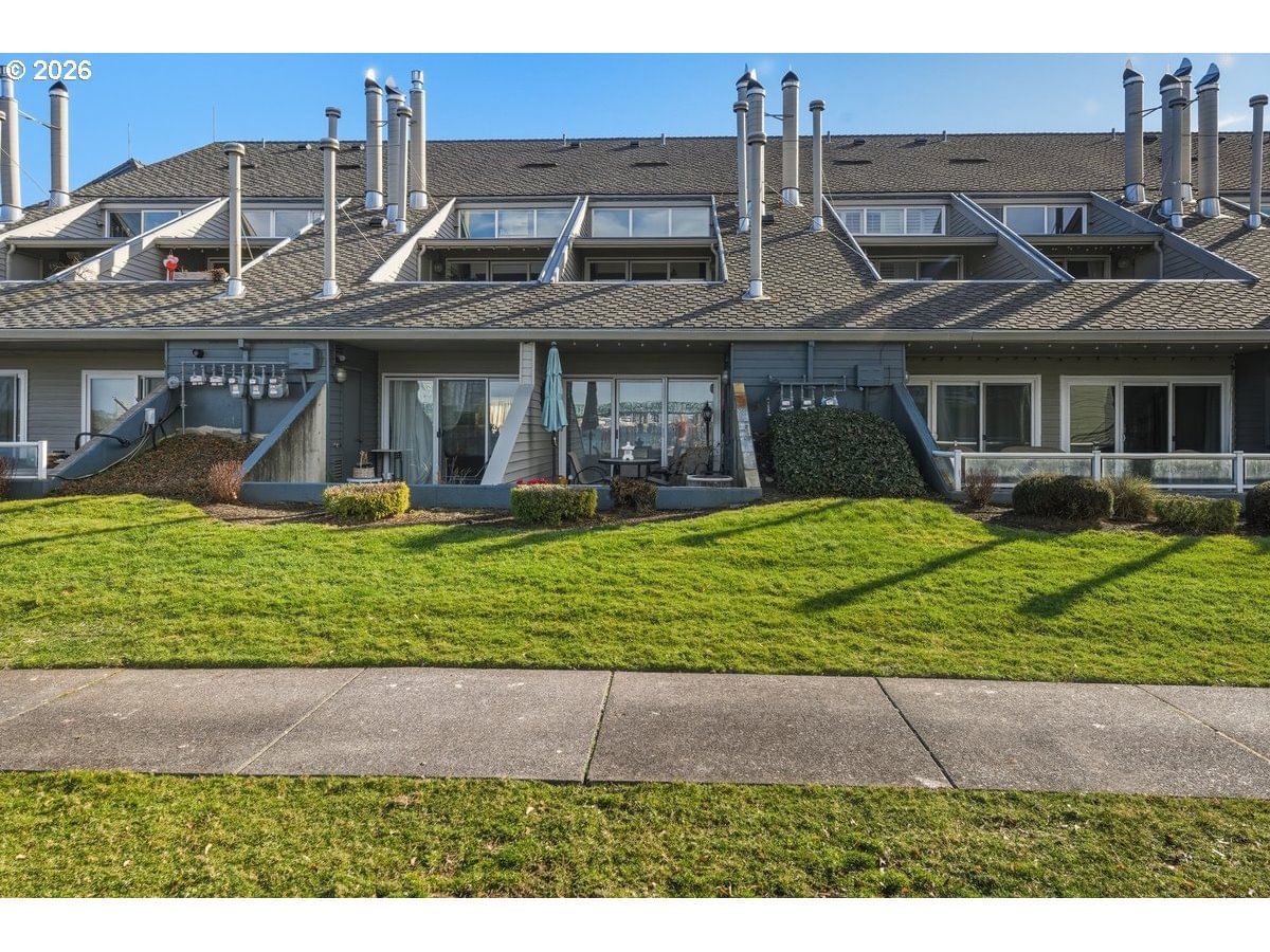 103 N HAYDEN BAY DR #103
