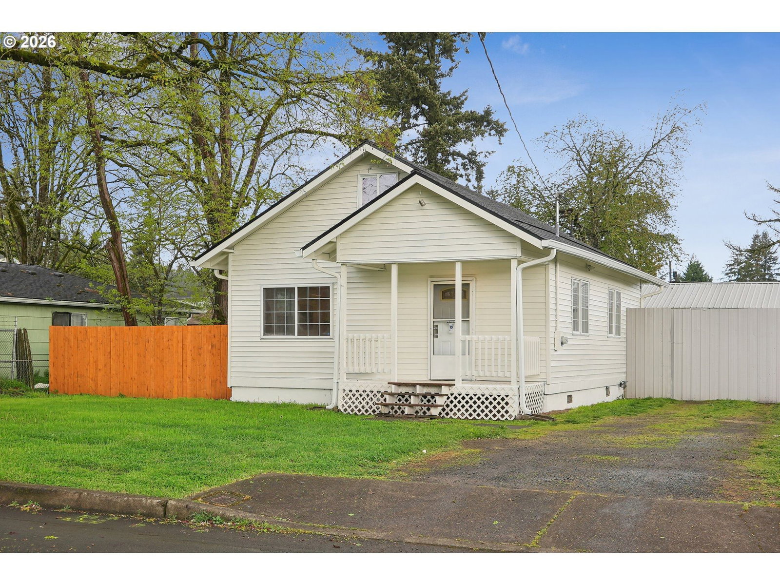 Primary listing photo, 11931 SE RAYMOND ST, Portland, OR, 97266