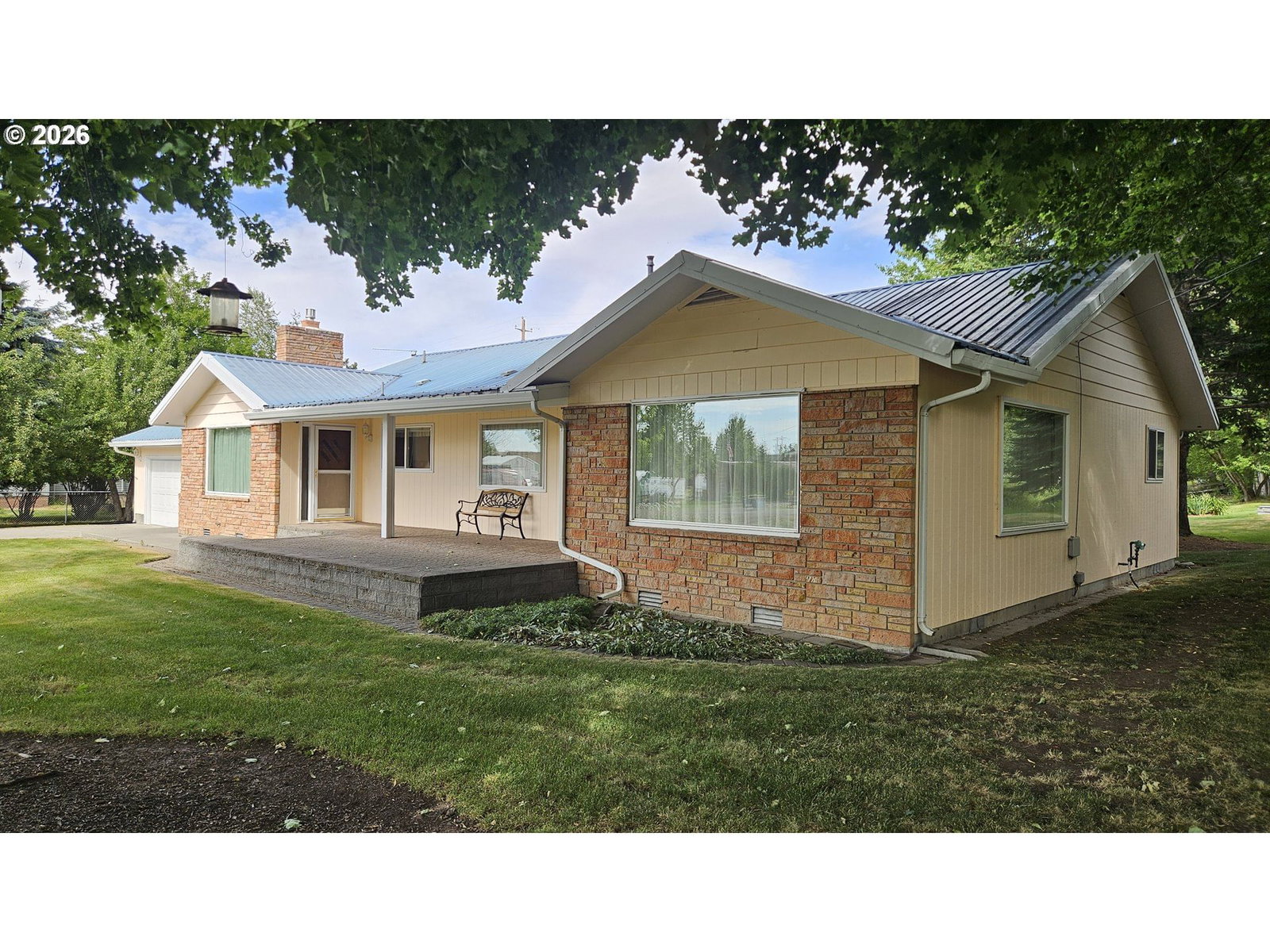 Listing photo 1 of 6