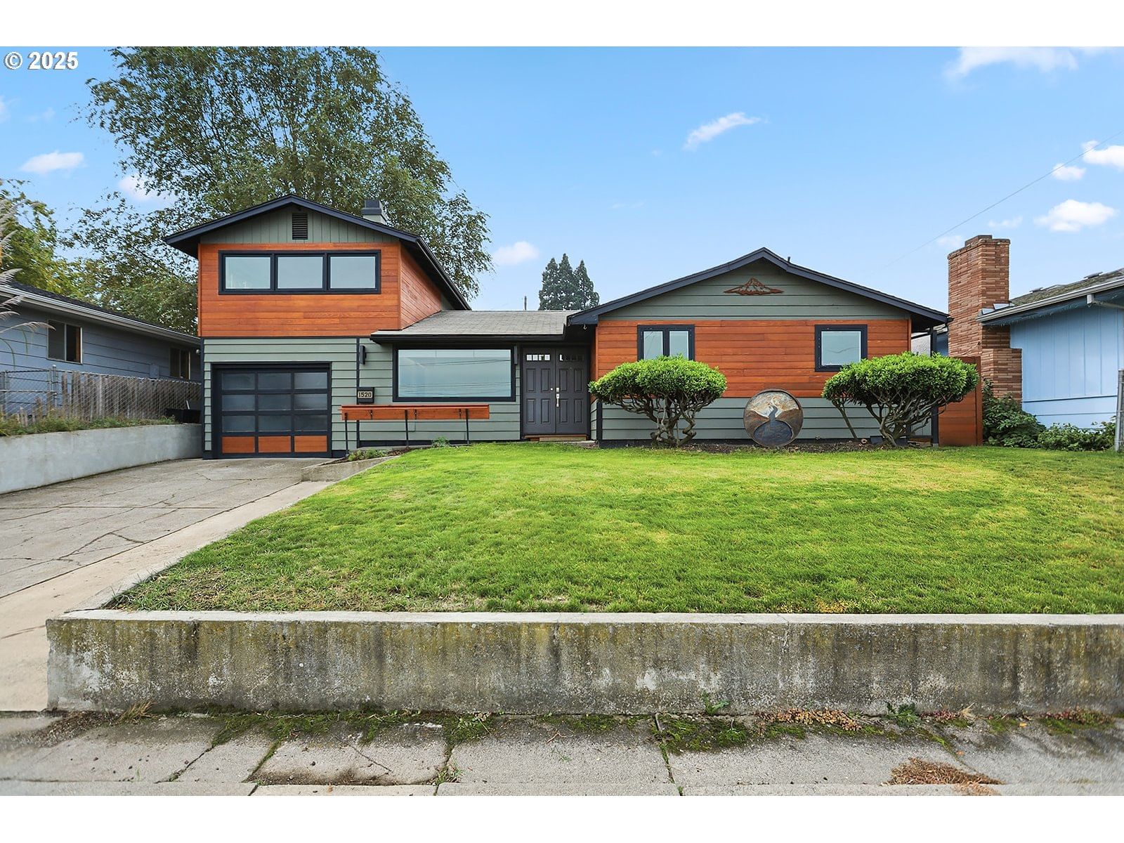 Primary listing photo, 1520 E 9TH ST, The Dalles, OR, 97058