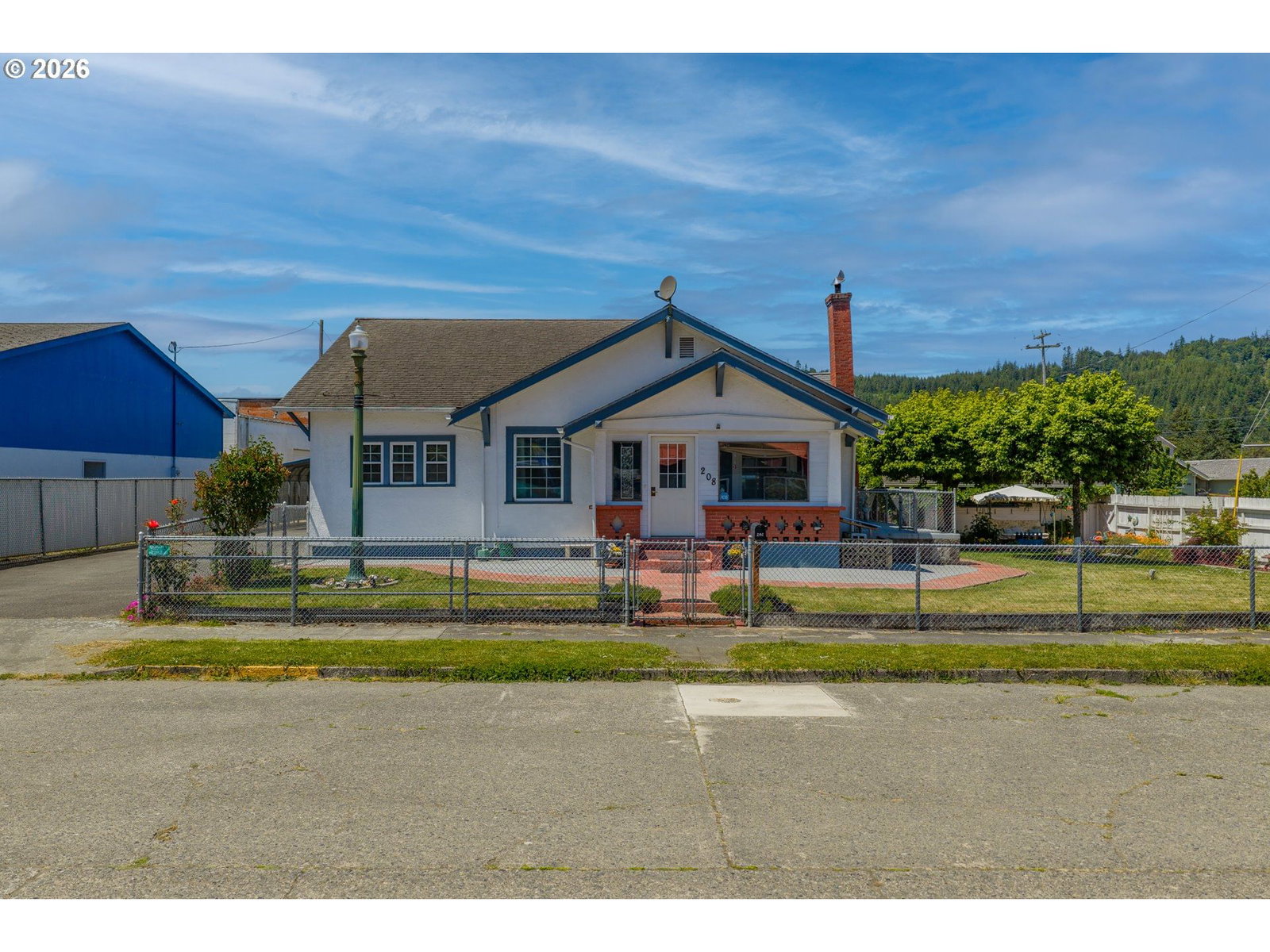 Listing photo 1 of 6