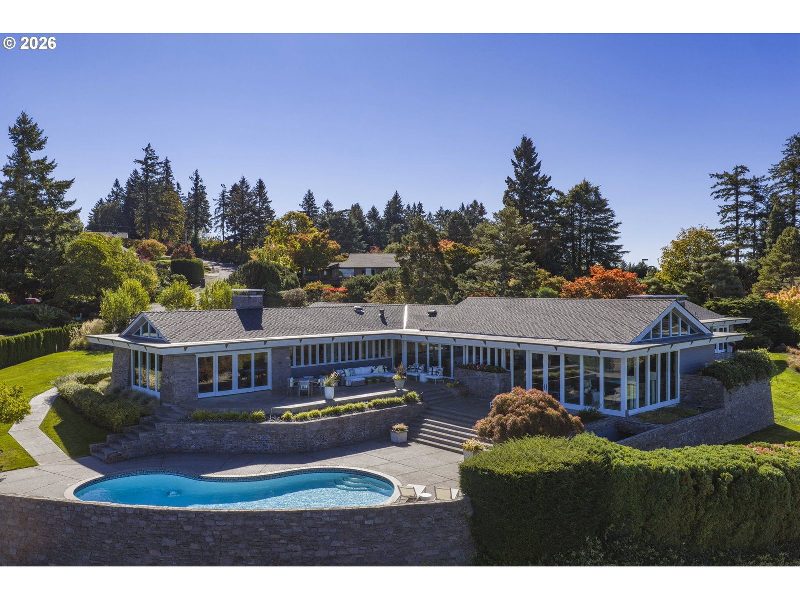 Listing photo 1 of 6