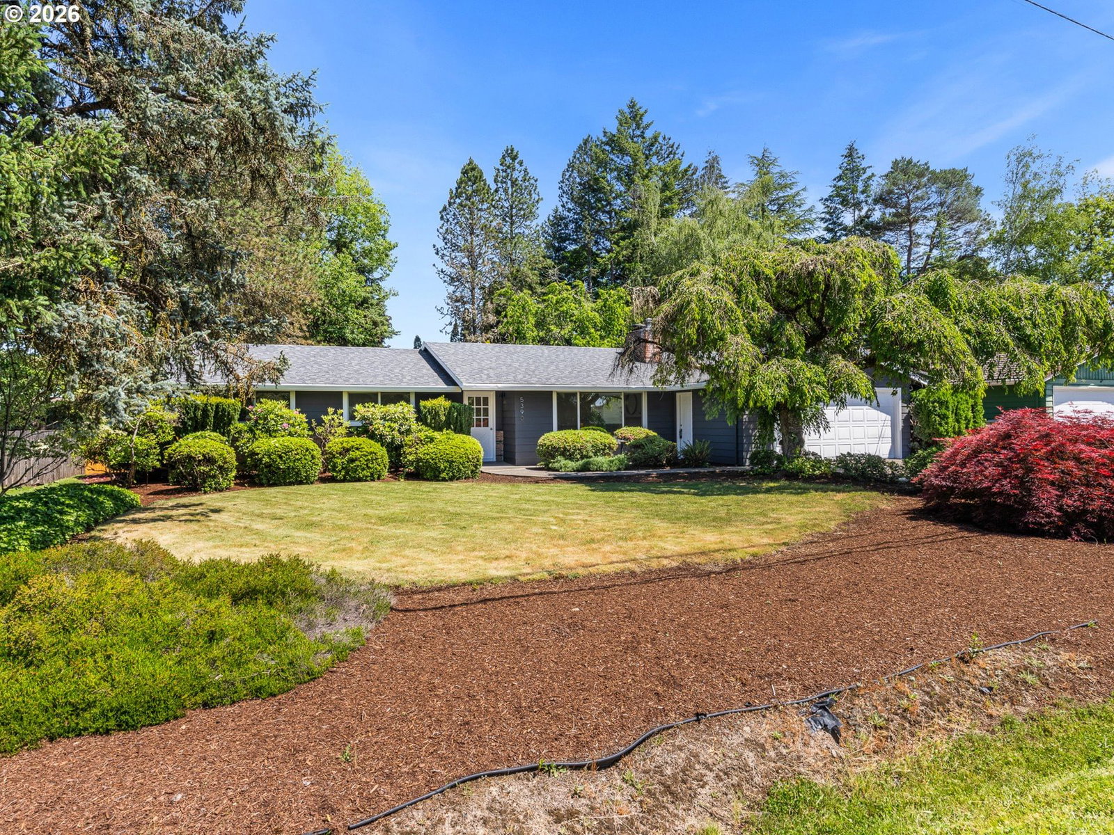 Listing photo 1 of 6