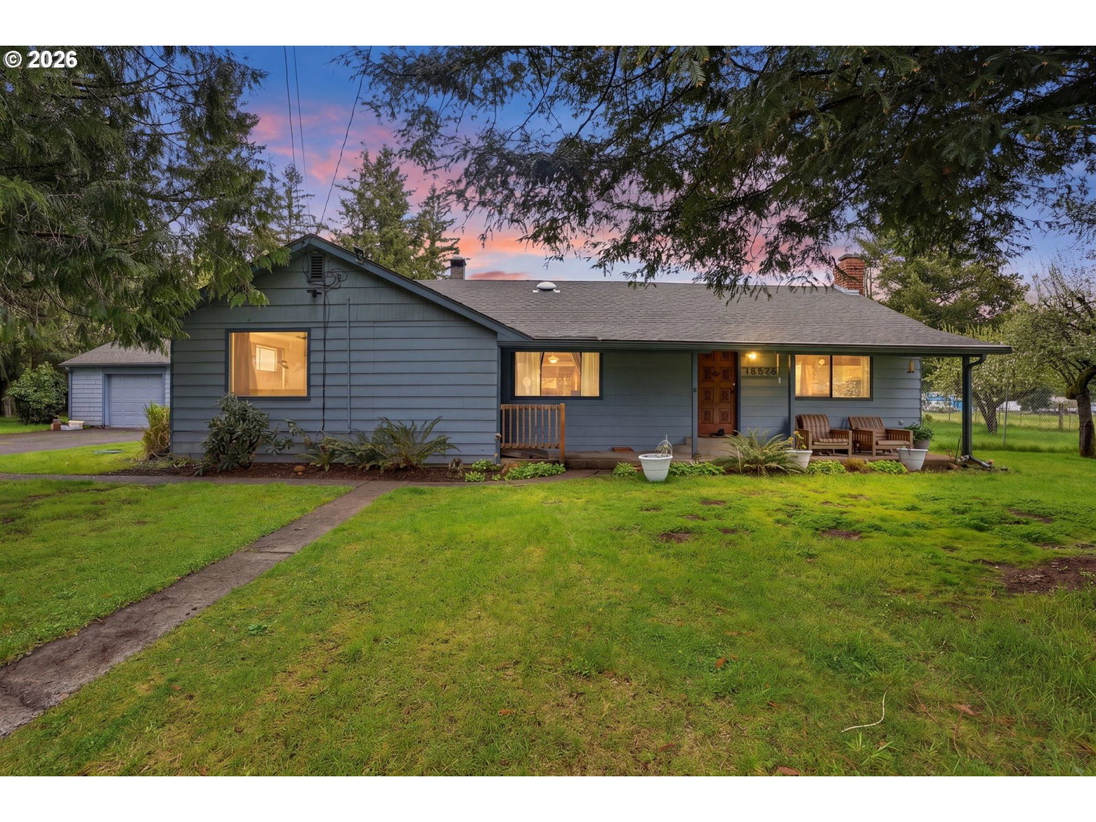 Listing photo 1 of 6