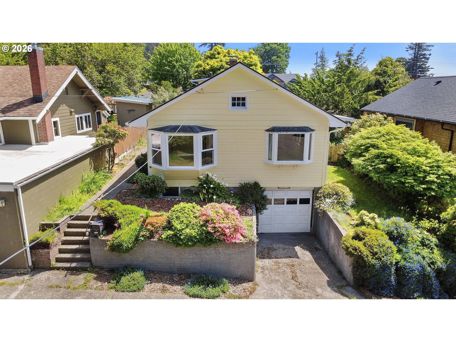 Listing photo 1 of 6