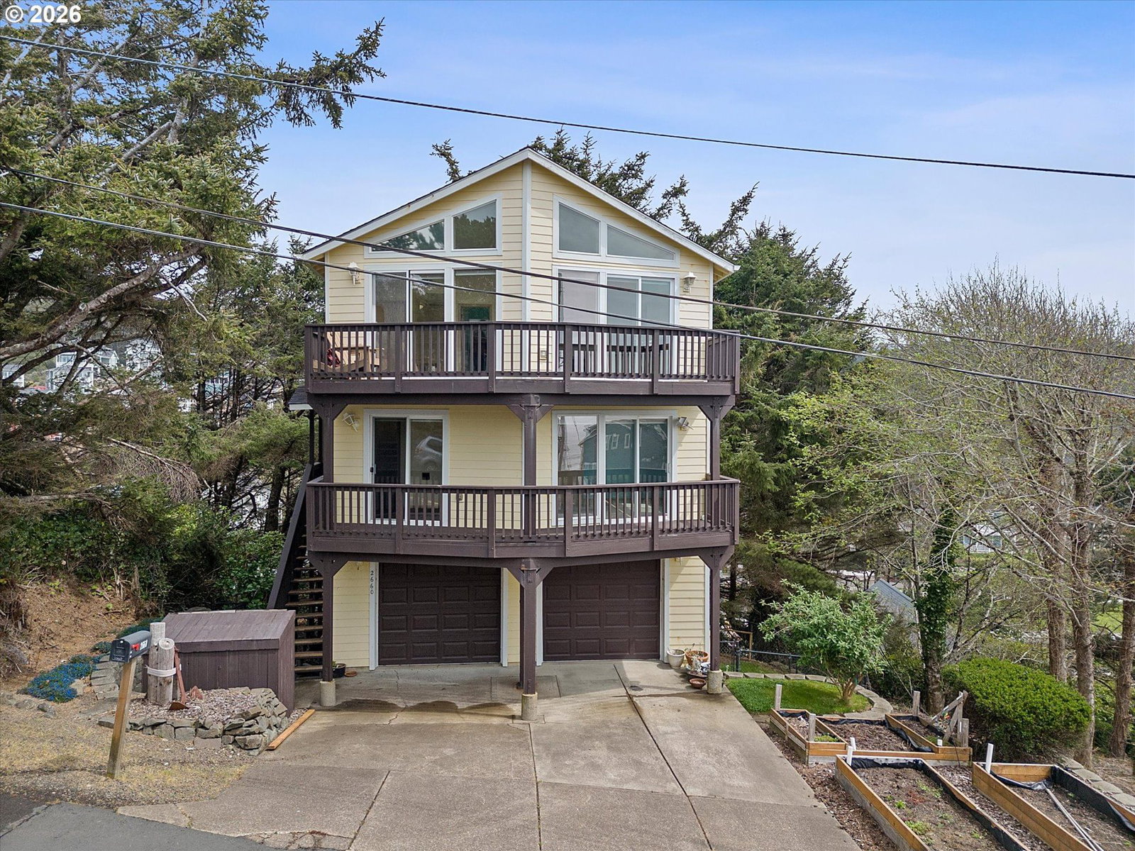 Listing photo 1 of 6