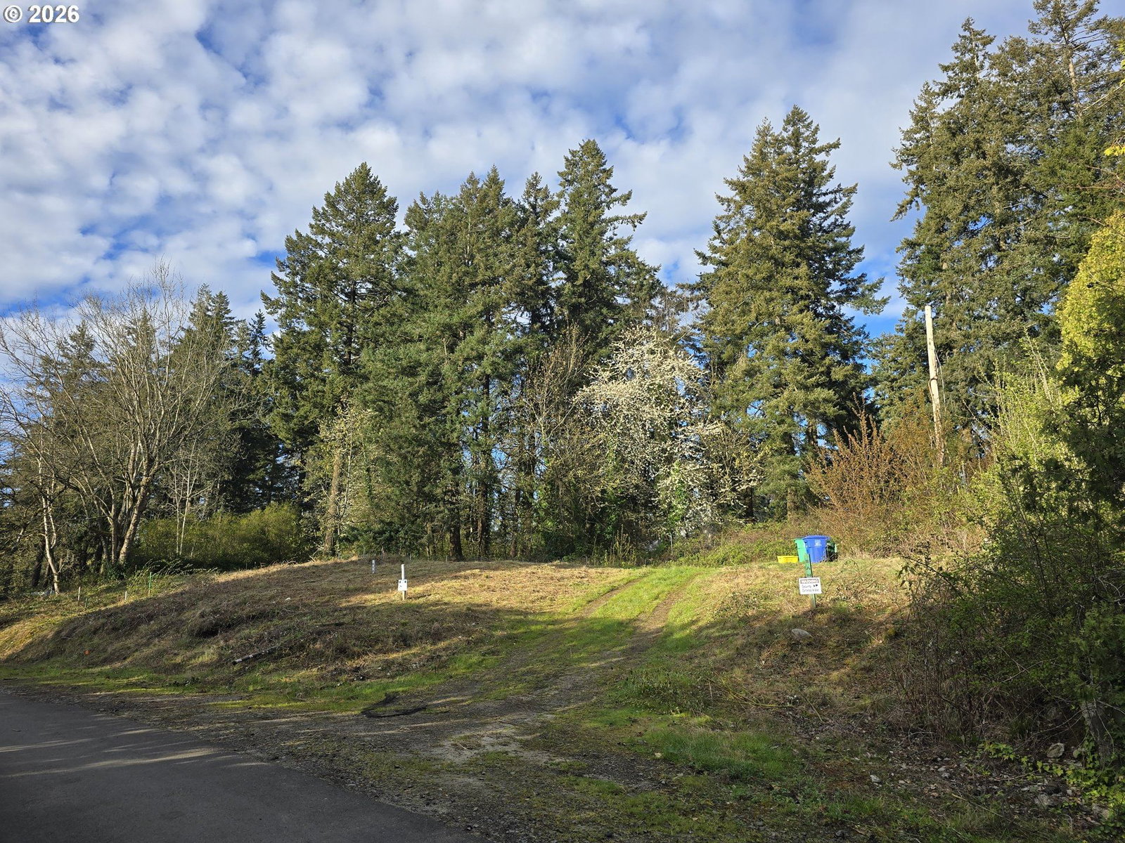 Listing photo 1 of 6