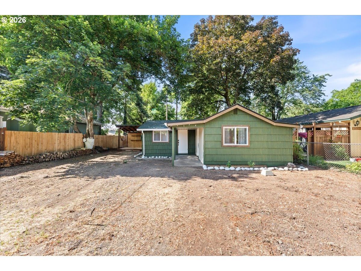 Listing photo 1 of 6